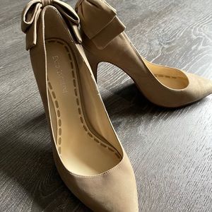 Tan heels